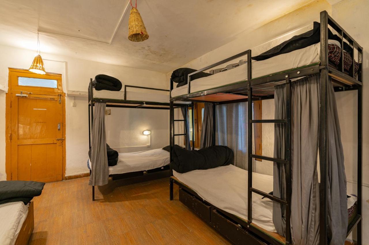 Nomads Hostel Kasol Exteriör bild
