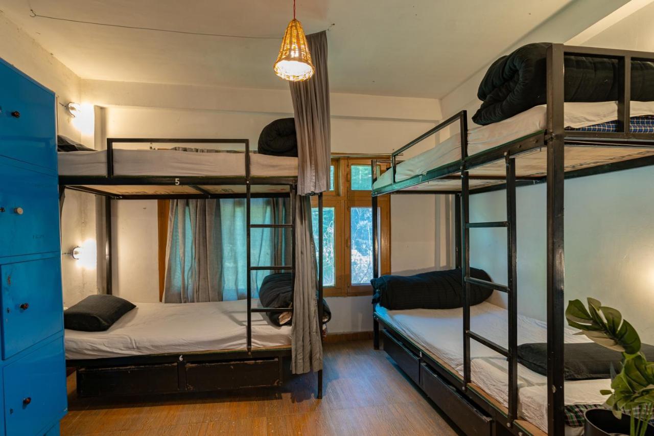 Nomads Hostel Kasol Exteriör bild