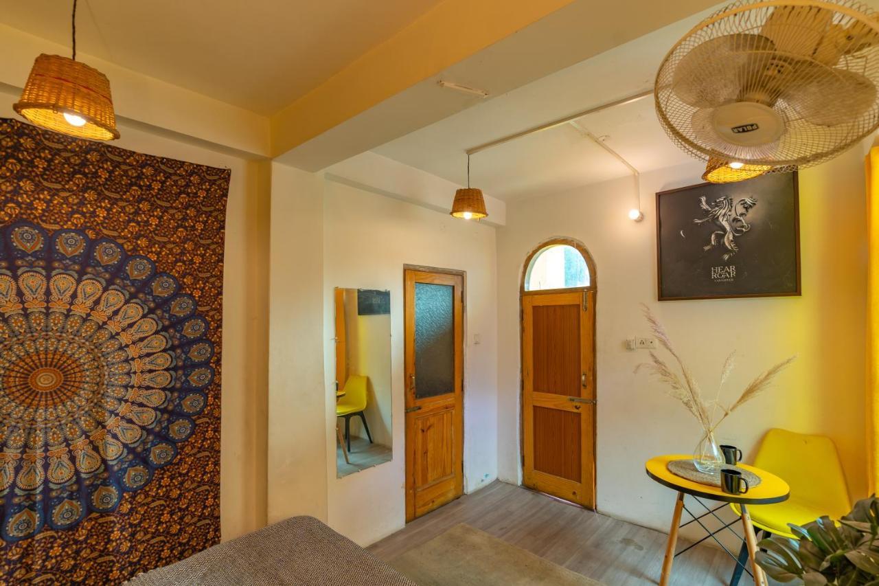 Nomads Hostel Kasol Exteriör bild